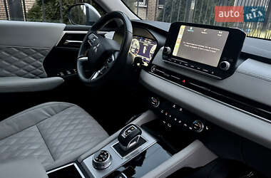 Внедорожник / Кроссовер Mitsubishi Outlander 2021 в 