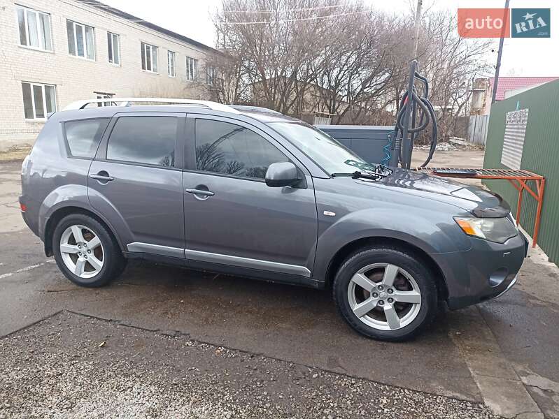 Позашляховик / Кросовер Mitsubishi Outlander 2008 в Переяславі