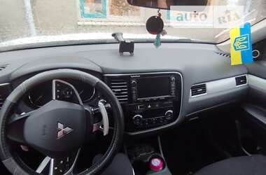 Внедорожник / Кроссовер Mitsubishi Outlander 2013 в Тячеве