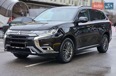 Позашляховик / Кросовер Mitsubishi Outlander 2018 в Тернополі
