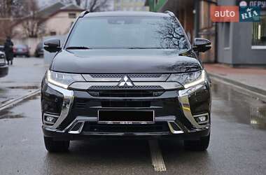 Внедорожник / Кроссовер Mitsubishi Outlander 2018 в Тернополе