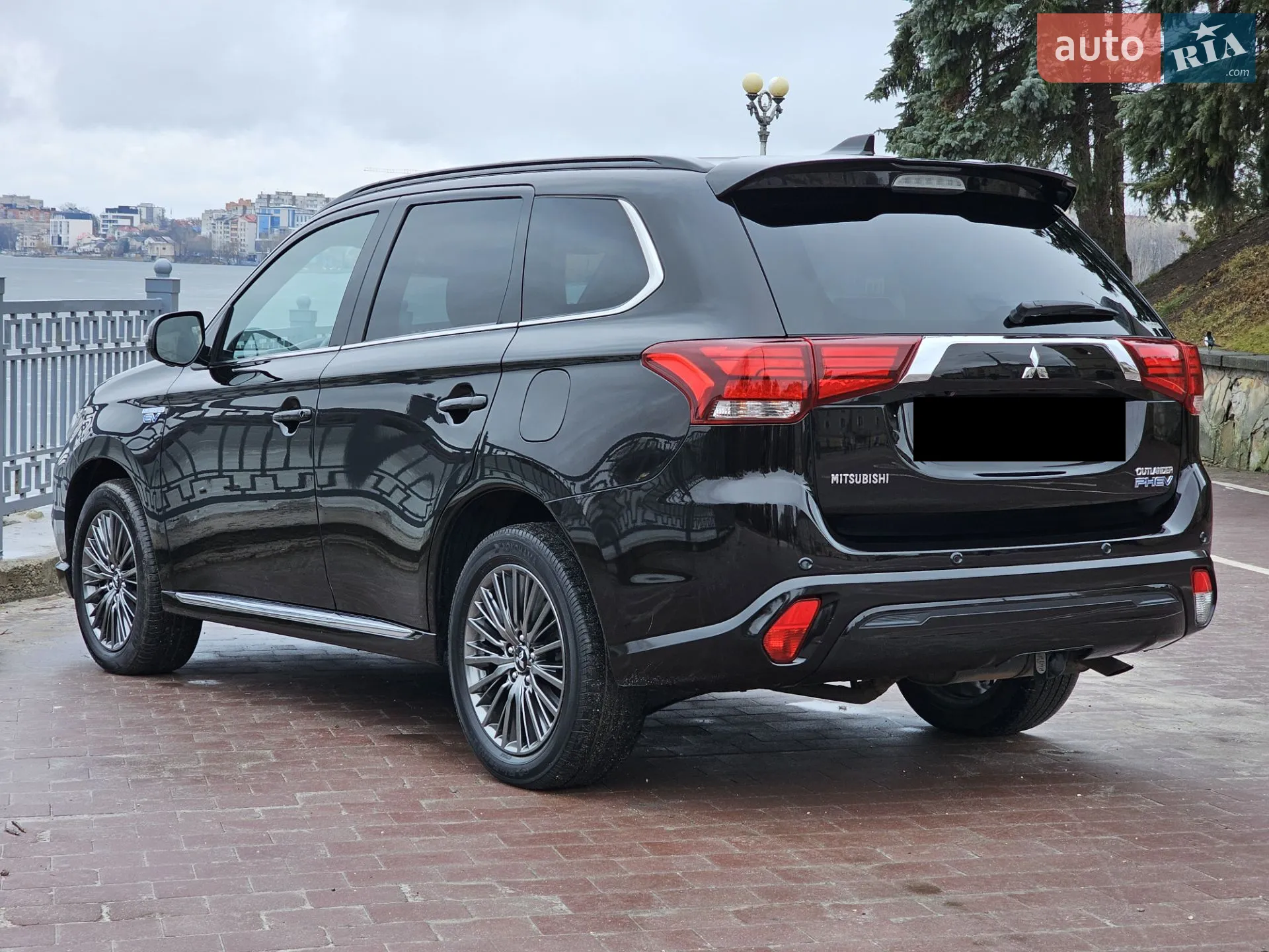 2018 Mitsubishi Outlander - мініатюра 14