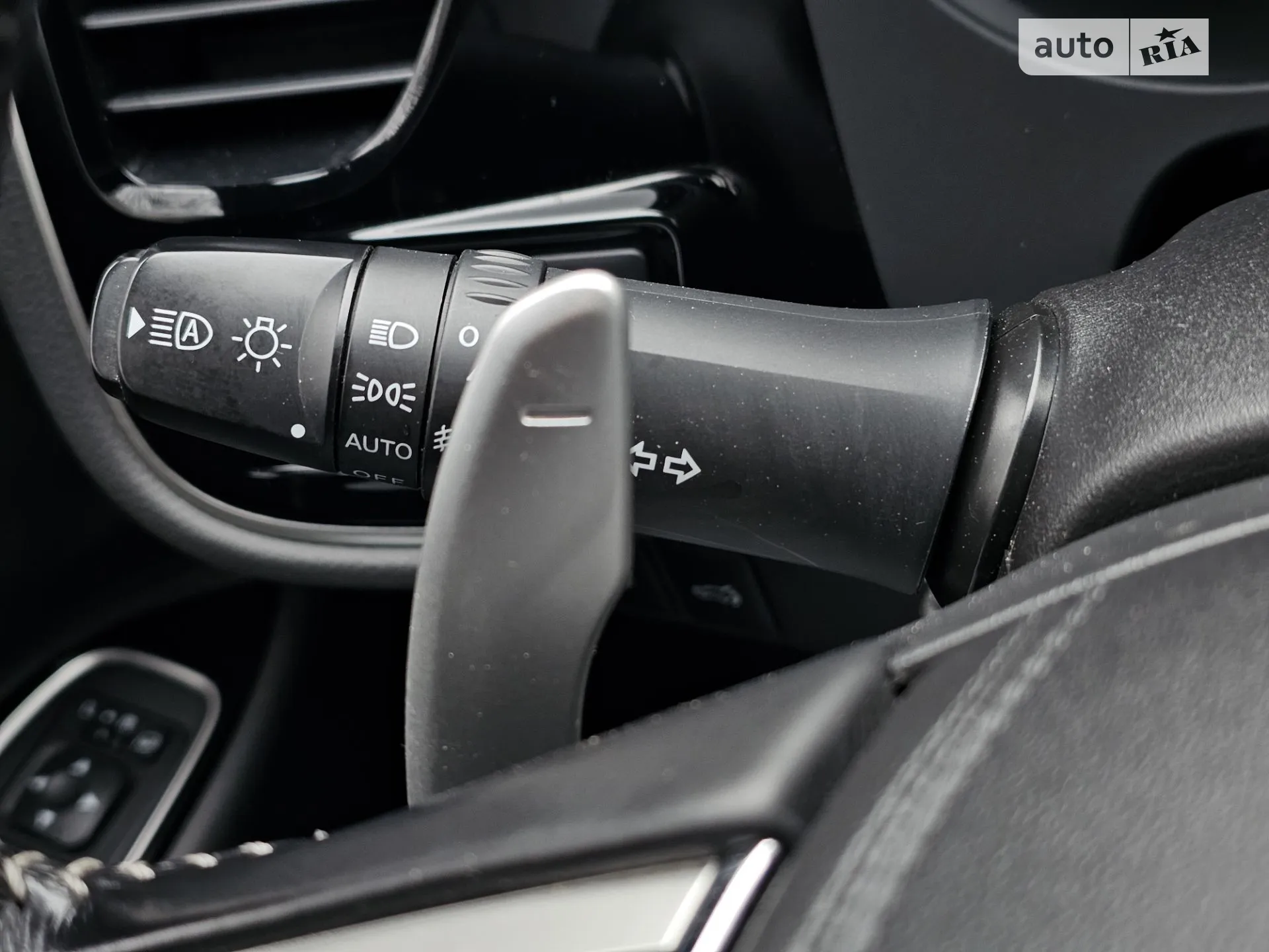 2018 Mitsubishi Outlander - мініатюра 28