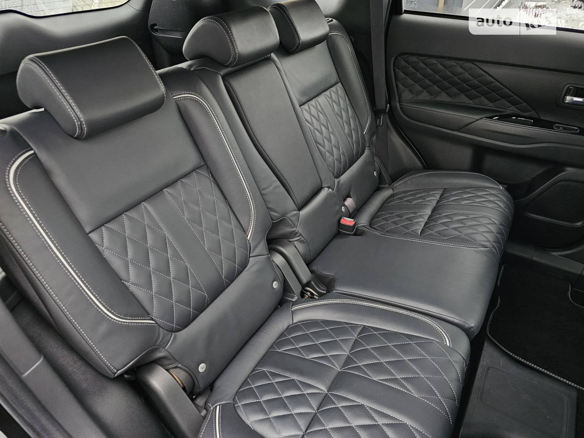 2018 Mitsubishi Outlander - мініатюра 39