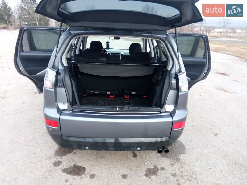 Позашляховик / Кросовер Mitsubishi Outlander 2008 в Чорткові
