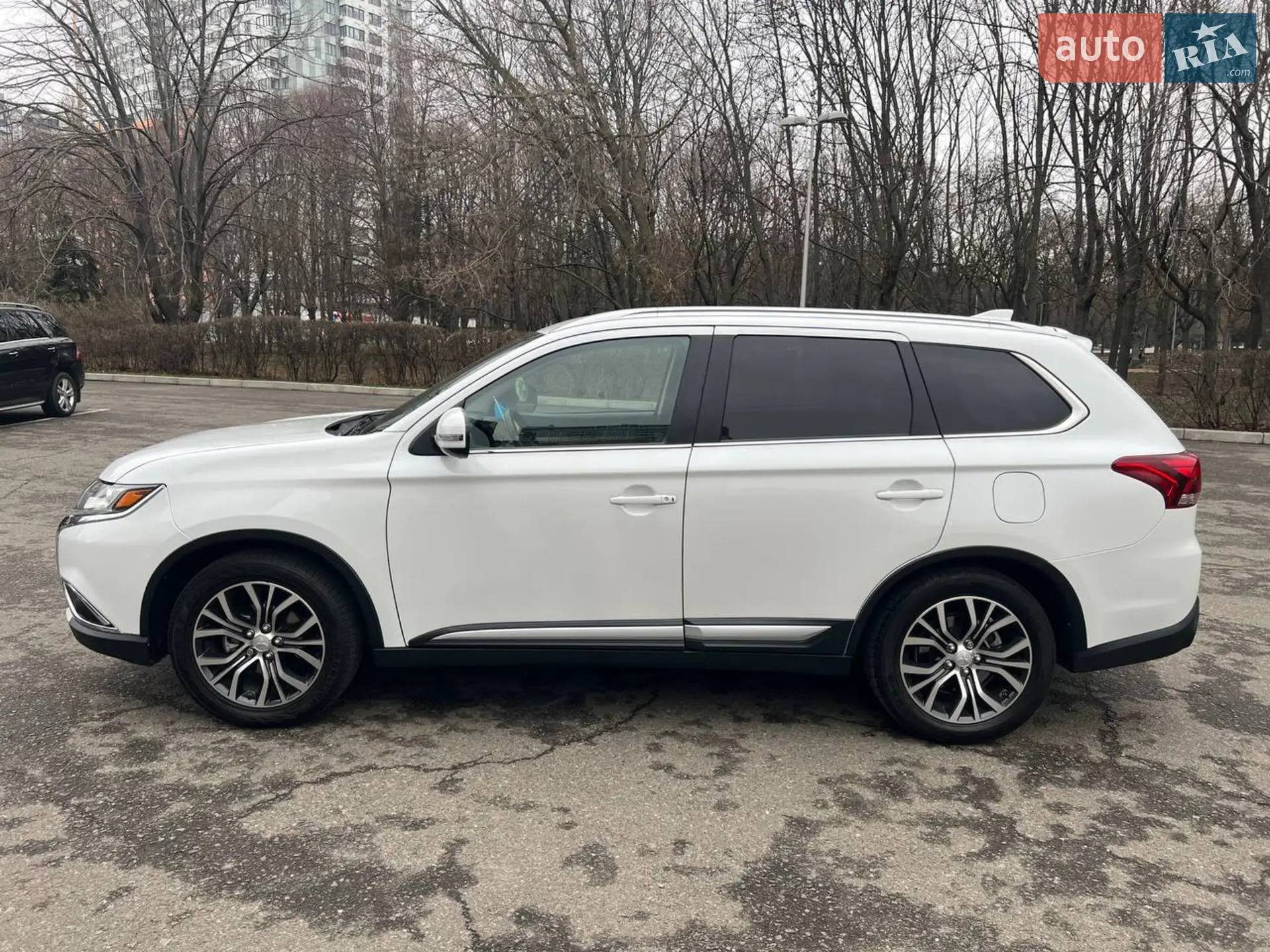 2016 Mitsubishi Outlander - мініатюра 4