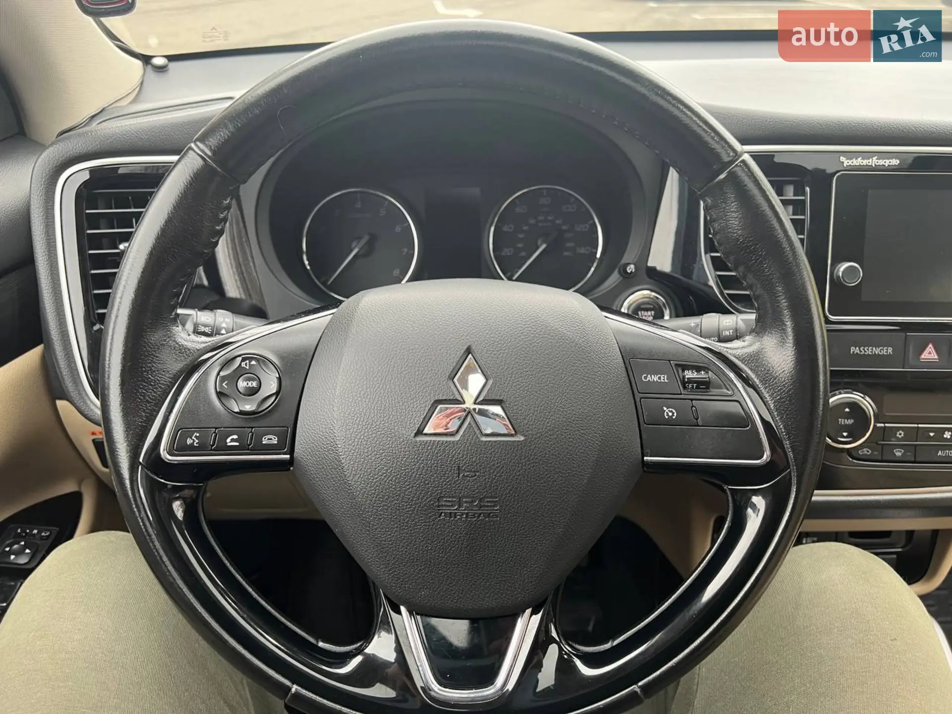 2016 Mitsubishi Outlander - мініатюра 20
