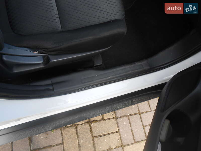 Позашляховик / Кросовер Mitsubishi Outlander 2012 в Самборі фото 8 Позашляховик / Кросовер Mitsubishi Outlander 2012 в Самборі