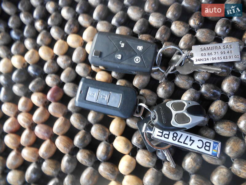 Позашляховик / Кросовер Mitsubishi Outlander 2012 в Самборі фото 40 Позашляховик / Кросовер Mitsubishi Outlander 2012 в Самборі