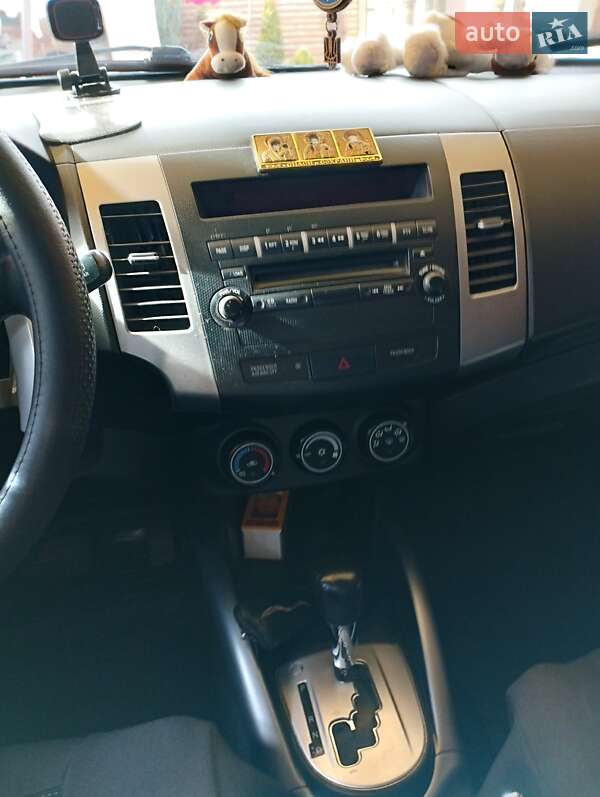 Позашляховик / Кросовер Mitsubishi Outlander 2010 в Миколаєві