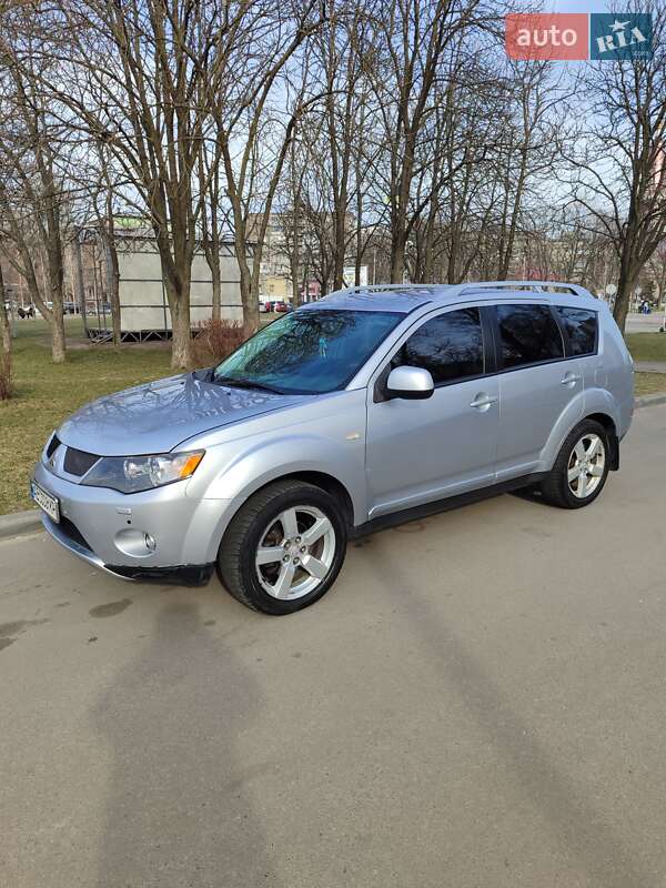 Mitsubishi Outlander 2008