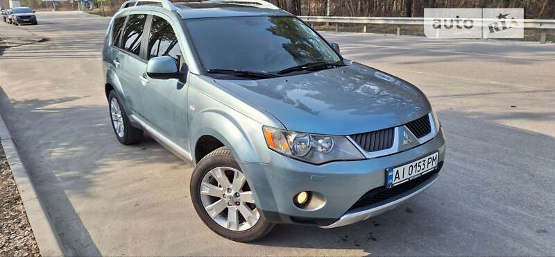 Позашляховик / Кросовер Mitsubishi Outlander 2008 в Києві