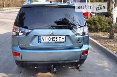 Позашляховик / Кросовер Mitsubishi Outlander 2008 в Києві