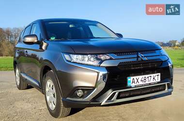 Позашляховик / Кросовер Mitsubishi Outlander 2019 в Львові