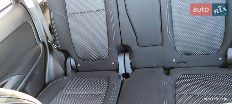 Внедорожник / Кроссовер Mitsubishi Outlander 2019 в Львове