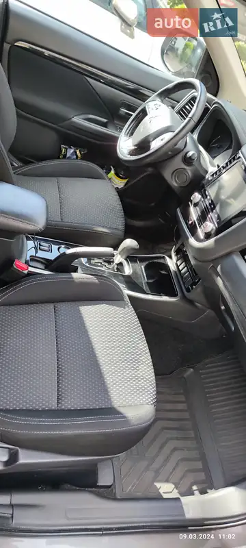 Mitsubishi Outlander 2019 VIN JMBXTGF2WLZ000284 фото оголошення 58 з 120