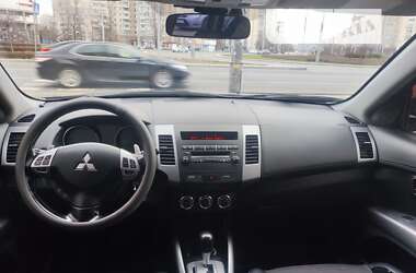 Позашляховик / Кросовер Mitsubishi Outlander 2012 в Києві