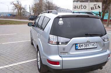 Внедорожник / Кроссовер Mitsubishi Outlander 2013 в Житомире