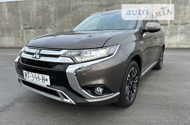 Внедорожник / Кроссовер Mitsubishi Outlander 2015 в Львове