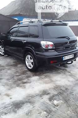 Внедорожник / Кроссовер Mitsubishi Outlander 2005 в Голованевске