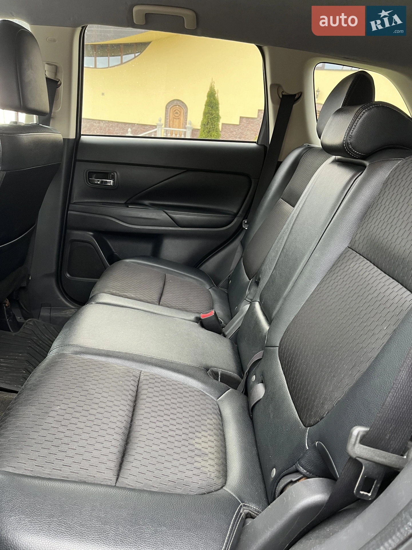 2014 Mitsubishi Outlander - мініатюра 8