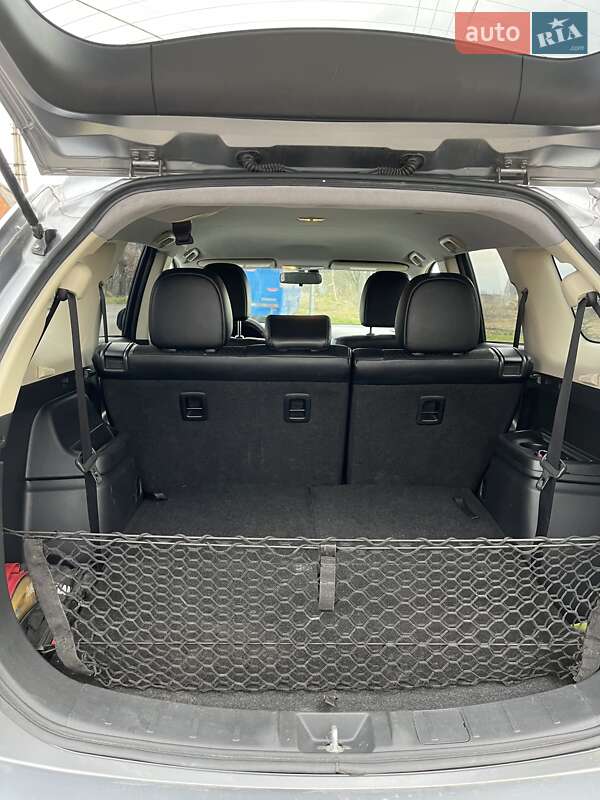 Внедорожник / Кроссовер Mitsubishi Outlander 2014 в Львове