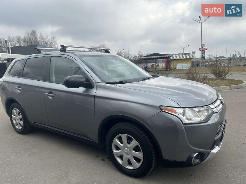 Внедорожник / Кроссовер Mitsubishi Outlander 2014 в Полтаве