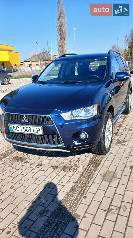 Mitsubishi Outlander 2011