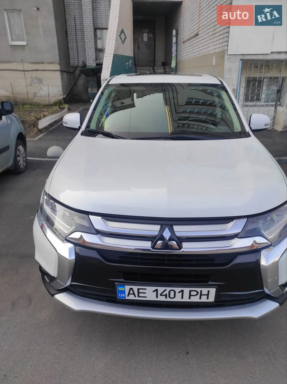 2016 Mitsubishi Outlander - мініатюра 10