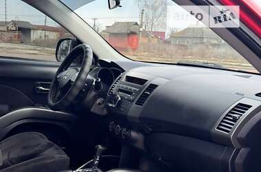 Внедорожник / Кроссовер Mitsubishi Outlander 2010 в Ахтырке