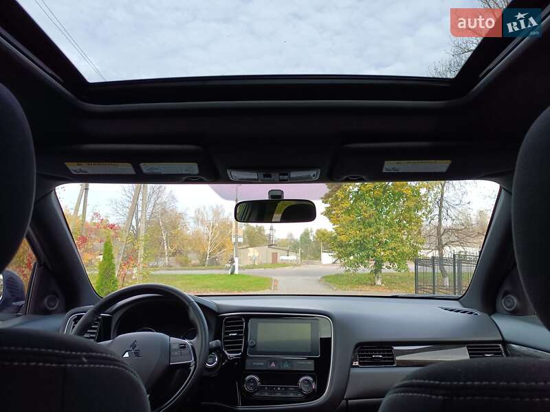 Позашляховик / Кросовер Mitsubishi Outlander 2018 в Чернігові
