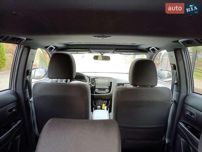 Позашляховик / Кросовер Mitsubishi Outlander 2018 в Чернігові
