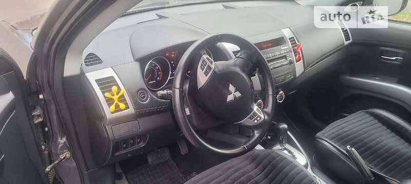 Позашляховик / Кросовер Mitsubishi Outlander 2010 в Харкові