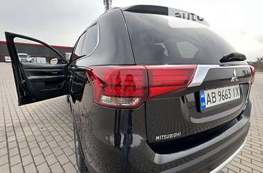 Внедорожник / Кроссовер Mitsubishi Outlander 2017 в Виннице