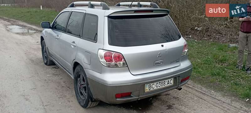 Внедорожник / Кроссовер Mitsubishi Outlander 2003 в Золочеве фото 4 Внедорожник / Кроссовер Mitsubishi Outlander 2003 в Золочеве