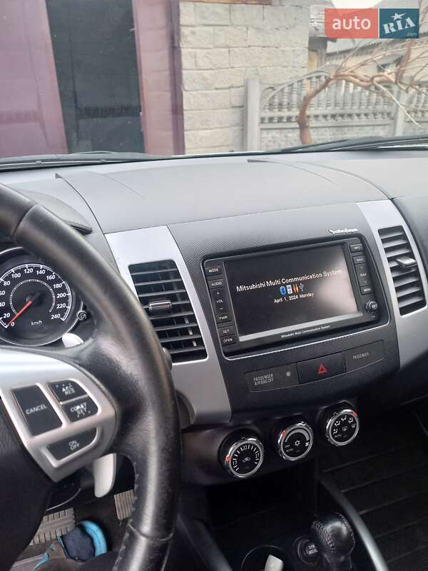 Внедорожник / Кроссовер Mitsubishi Outlander 2012 в Запорожье фото 29 Внедорожник / Кроссовер Mitsubishi Outlander 2012 в Запорожье