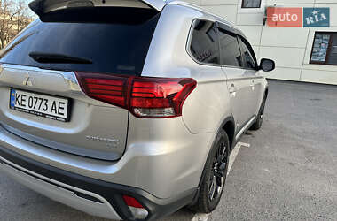 Внедорожник / Кроссовер Mitsubishi Outlander 2018 в Днепре