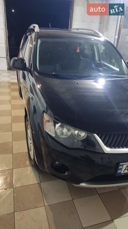 Позашляховик / Кросовер Mitsubishi Outlander 2008 в Києві