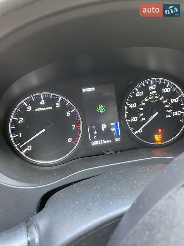 Позашляховик / Кросовер Mitsubishi Outlander 2015 в Трускавці