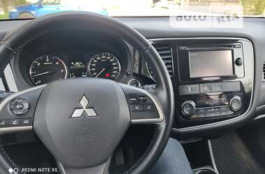Позашляховик / Кросовер Mitsubishi Outlander 2014 в Коростишеві