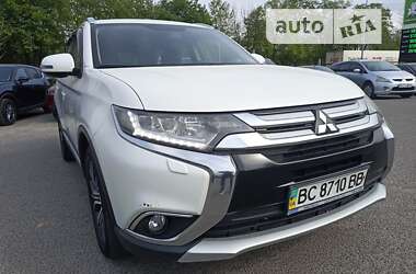 Позашляховик / Кросовер Mitsubishi Outlander 2015 в Львові