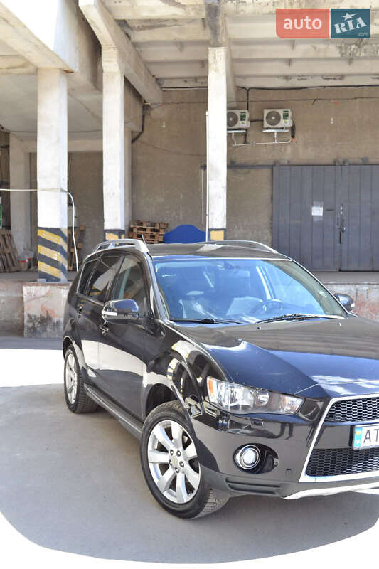 Внедорожник / Кроссовер Mitsubishi Outlander 2010 в Ивано-Франковске