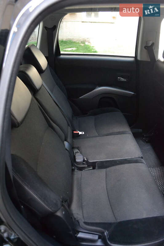 Внедорожник / Кроссовер Mitsubishi Outlander 2010 в Ивано-Франковске