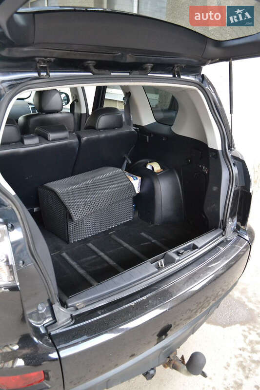 Внедорожник / Кроссовер Mitsubishi Outlander 2010 в Ивано-Франковске