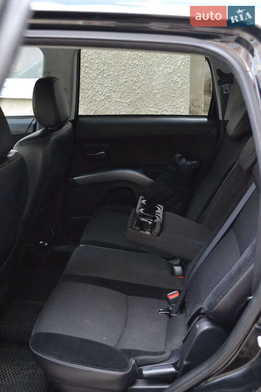 Внедорожник / Кроссовер Mitsubishi Outlander 2010 в Ивано-Франковске