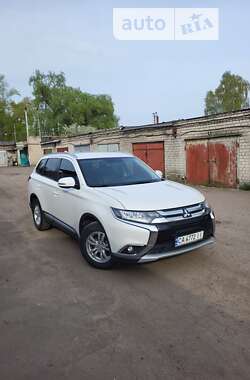 Позашляховик / Кросовер Mitsubishi Outlander 2018 в Черкасах