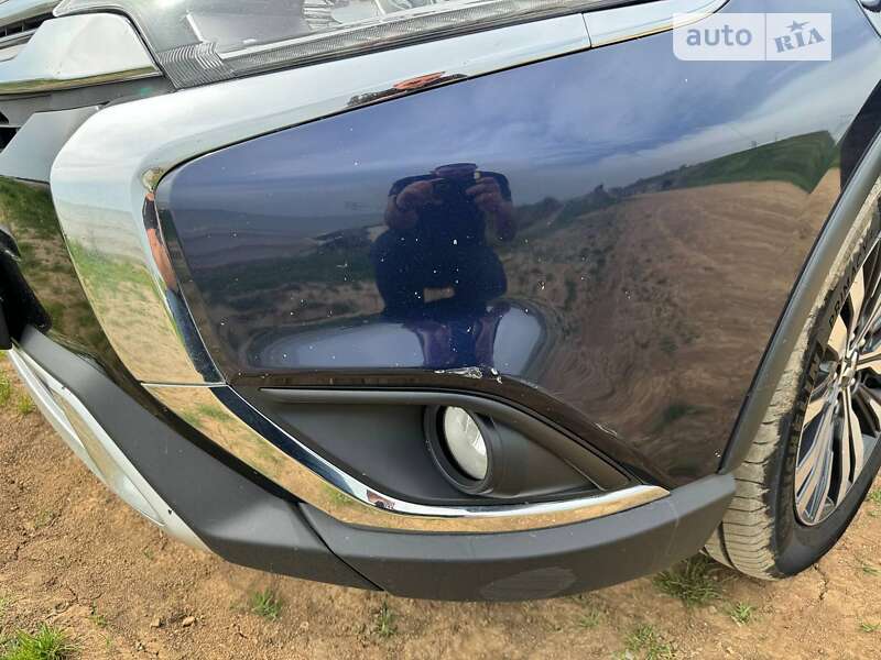 Внедорожник / Кроссовер Mitsubishi Outlander 2019 в Одессе