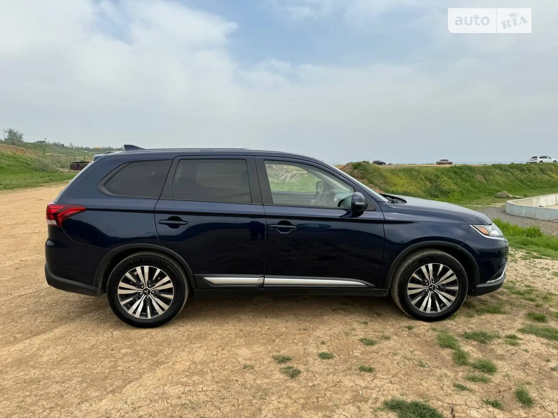 2019 Mitsubishi Outlander - мініатюра 4