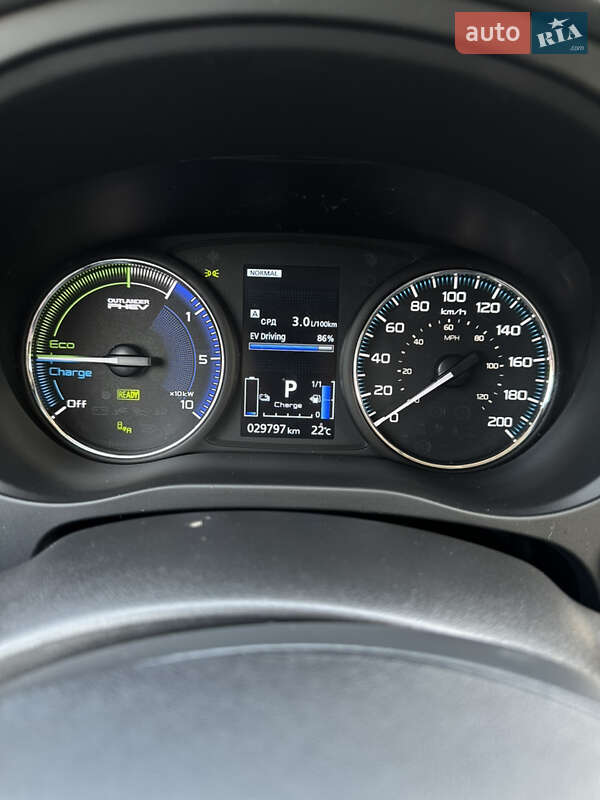 Внедорожник / Кроссовер Mitsubishi Outlander 2021 в Одессе