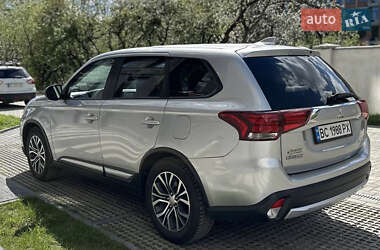 Позашляховик / Кросовер Mitsubishi Outlander 2018 в Львові